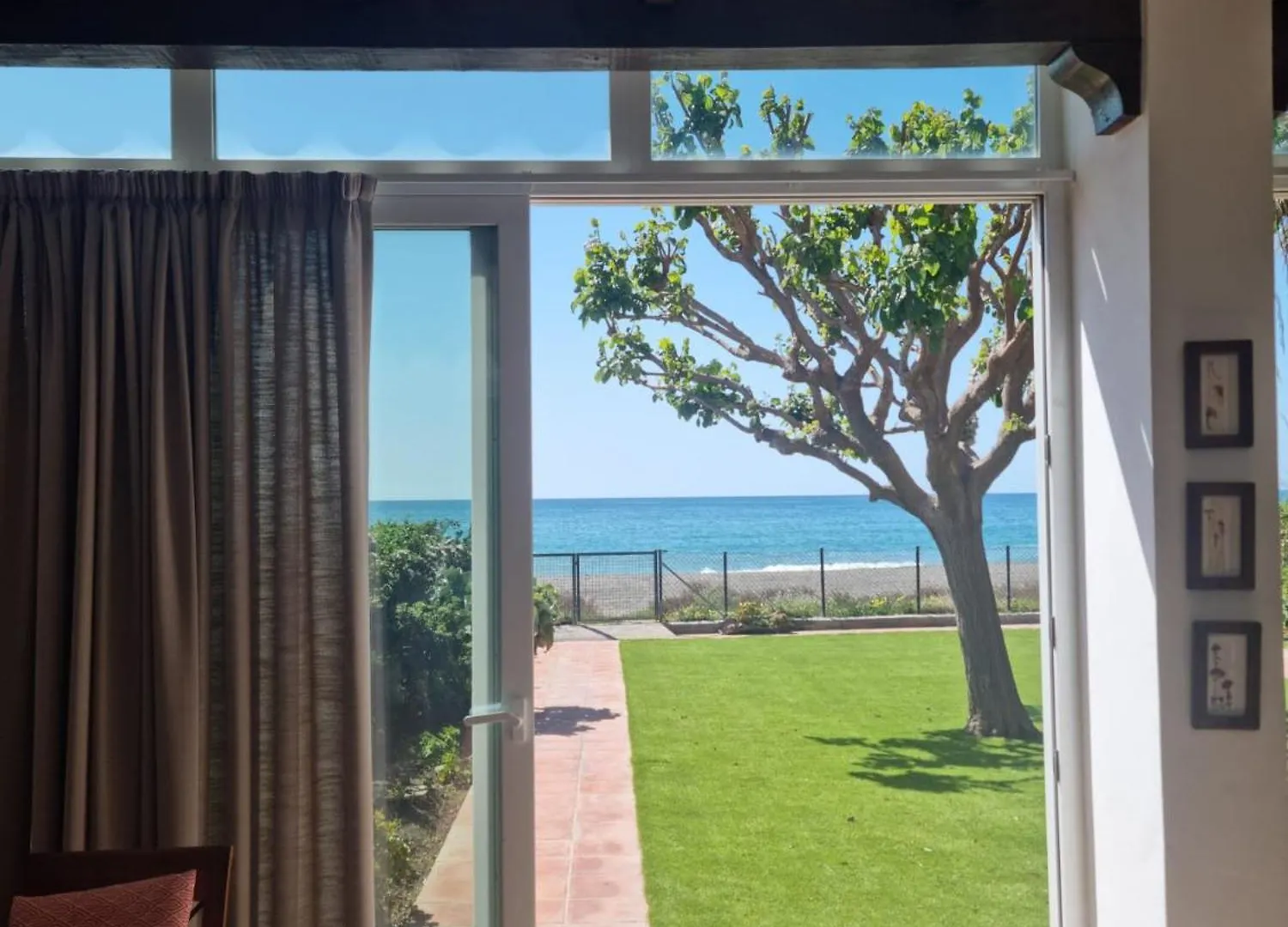 Beach House Valleniza contacts